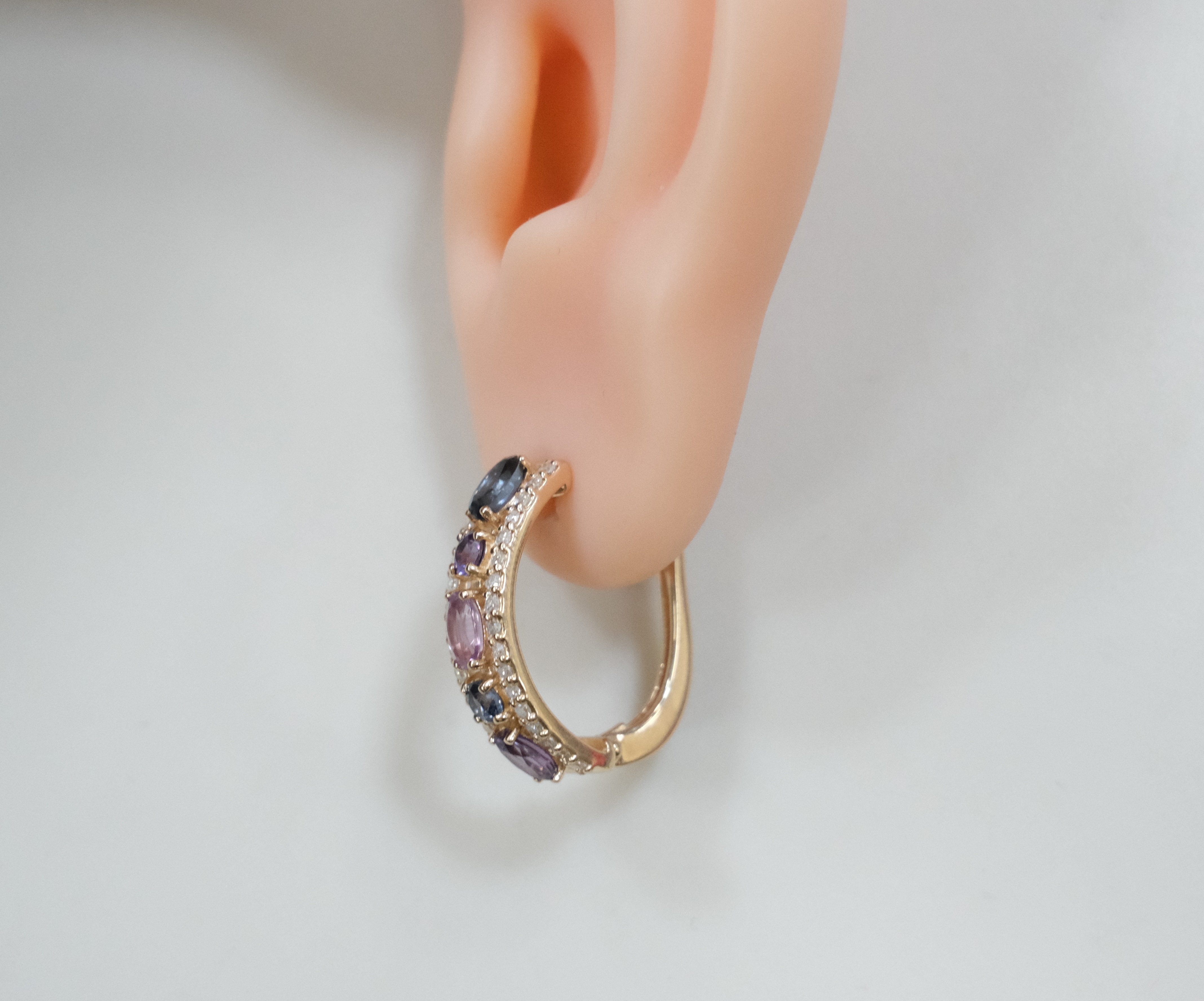 Серьги из золота с цветной шпинелью